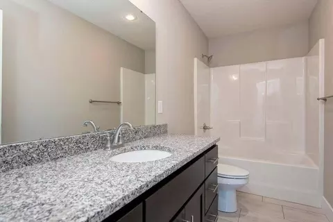 Bath - 822 S Ridgemont Dr, Nixa, MO 65714 photo 1 of 3