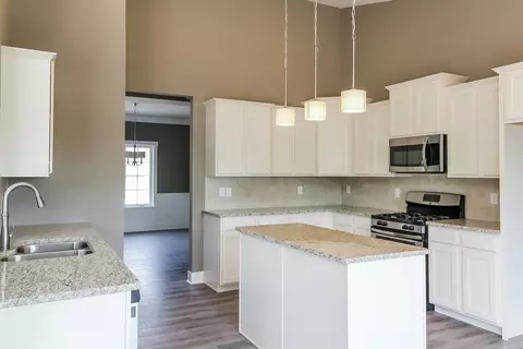 Kitchen - Coventry Way, Waterville, OH 43566 photo 2 of 4