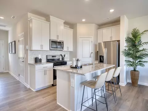 1176 Valentine Ln, Greer, SC 29651