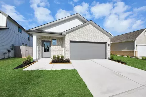 8811 Bird Branch Dr, Houston, TX 77078