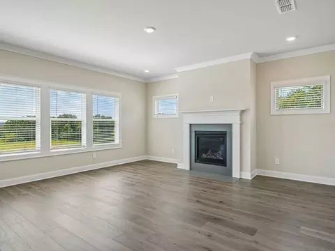 Living - 1297 Whitman Cir, Monroe, GA 30656 photo 1 of 3