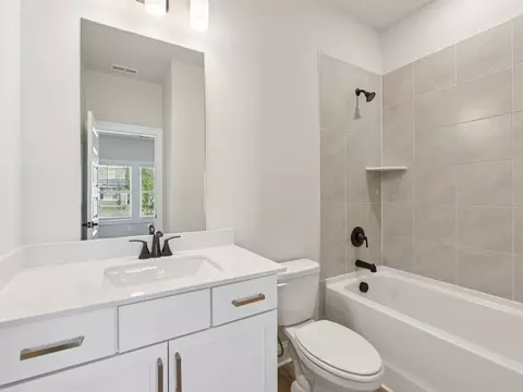 Bath - 1297 Whitman Cir, Monroe, GA 30656 photo 1 of 7