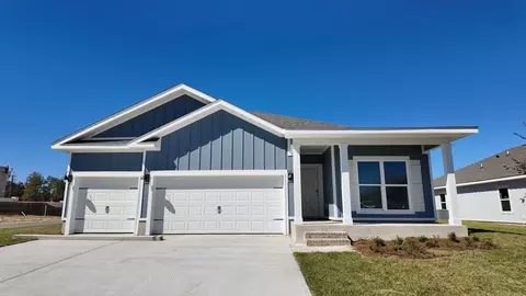 5326 Macarthur Dr, Crestview, FL 32539