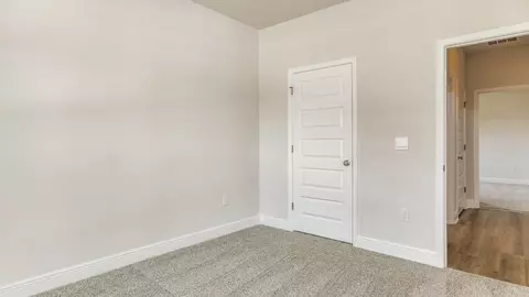 Bedroom - 5326 Macarthur Dr, Crestview, FL 32539 photo 9 of 20