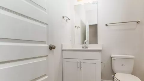 Bath - 5326 Macarthur Dr, Crestview, FL 32539 photo 6 of 7