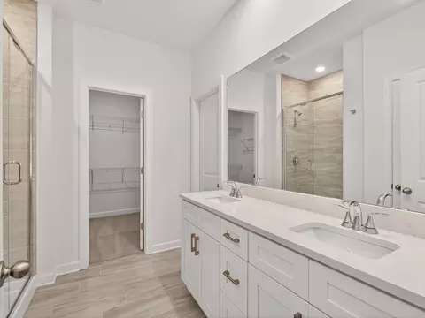 1297 Whitman Cir, Monroe, GA 30656
