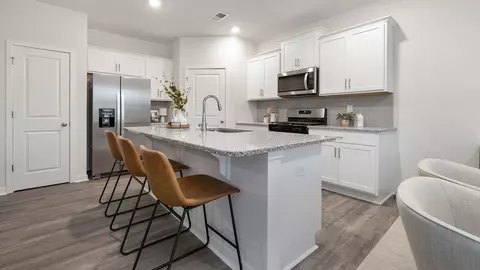 Kitchen - 1396 5th St Dr NE, Hickory, NC 28601 photo 5 of 5
