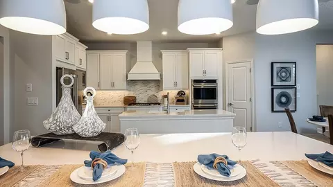 Kitchen - 19337 Lochside Ln, Mount Dora, FL 32757 photo 9 of 26