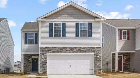 647 13th Avenue Dr NE, Hickory, NC 28601