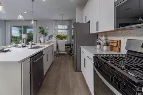 Kitchen - 2011 Town Pasture Dr, Eustis, FL 32726 photo 3 of 5