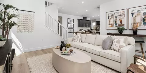Entry Way - 974 W Ponderosa Way, Madera, CA 93636 photo 2 of 2