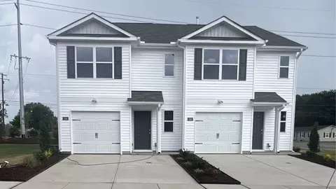 104 Kimber Dr, Rocky Mount, NC 27804
