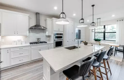 Kitchen - 2049 Terreno Blvd, Naples, FL 34120 photo 3 of 4