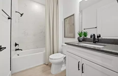 Bath - 2049 Terreno Blvd, Naples, FL 34120 photo 1 of 1