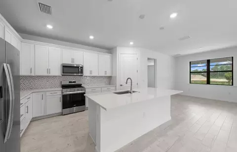 Kitchen - 2049 Terreno Blvd, Naples, FL 34120 photo 1 of 4