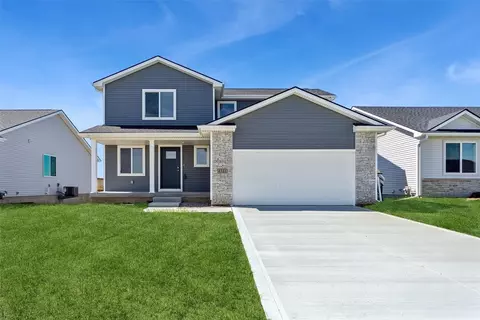 4311 NE 3rd St, Ankeny, IA 50021