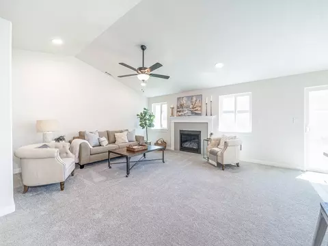 Living - 5173 E Patchwork Dr, Nampa, ID 83686 photo 1 of 2