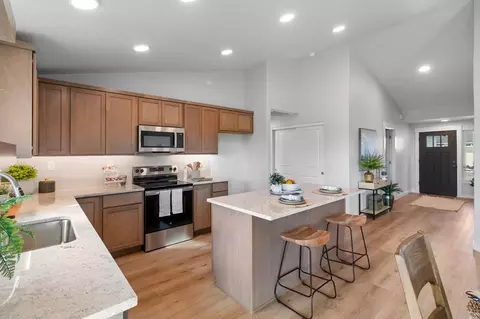 Kitchen - 5173 E Patchwork Dr, Nampa, ID 83686 photo 4 of 7