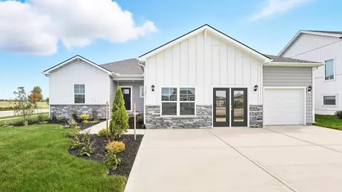 Exterior - 17819 Green Rd, Gardner, KS 66030 photo 2 of 2