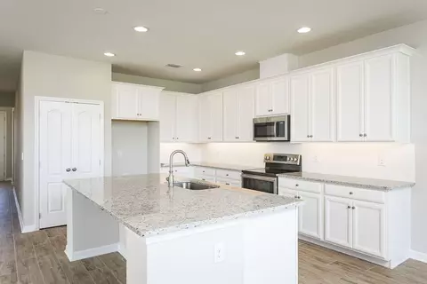 Kitchen - 5394 Lassen St, Saint Cloud, FL 34771 photo 1 of 2
