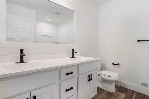 Bath - Valley View Court, Marshall, MI 49068 photo 1 of 3