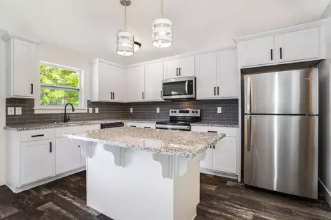 Kitchen - Valley View Court, Marshall, MI 49068 photo 1 of 3