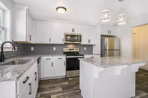 Kitchen - Valley View Court, Marshall, MI 49068 photo 2 of 3