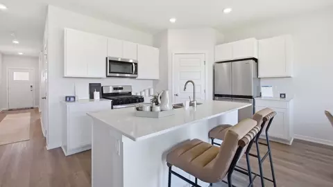 Kitchen - 149 Sky View Ln, Beecher, IL 60401 photo 4 of 6