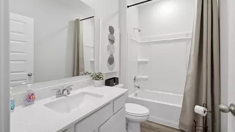 Bath - 149 Sky View Ln, Beecher, IL 60401 photo 4 of 4