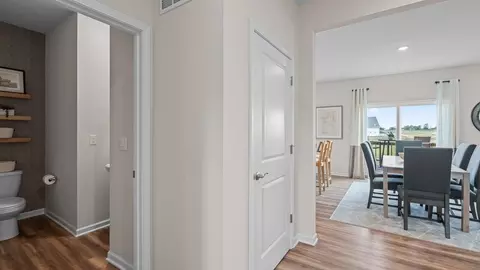 Entry Way - 1750 Franklin Pl, Springfield, OH 45503 photo 3 of 19