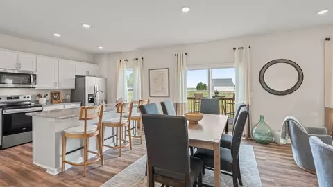 Dining - 1750 Franklin Pl, Springfield, OH 45503 photo 1 of 7