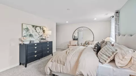 Bedroom - 1750 Franklin Pl, Springfield, OH 45503 photo 3 of 22