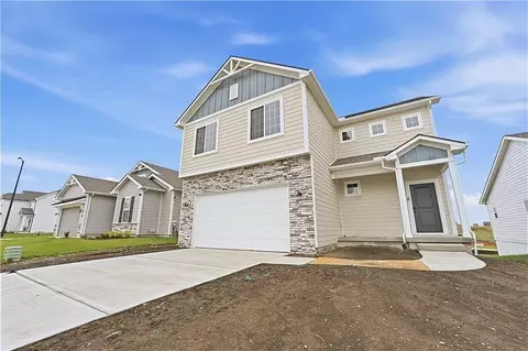 9641 N Colrain Ave, Kansas City, MO 64154