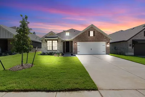 3524 Columbus St, Gainesville, TX 76240