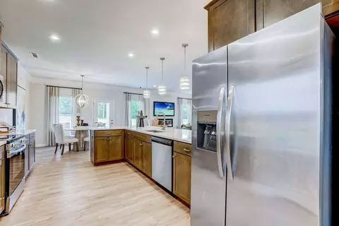 Kitchen - Quinelle Drive, Perry, GA 31069 photo 6 of 26