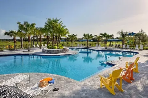 Exterior - 10620 Crescent Creek Xing, Parrish, FL 34219 photo 8 of 10