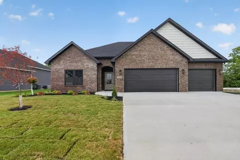 1813 Liberty Bell Way, Troy, OH 45373