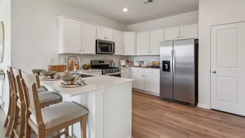 142 Delhaas Cir, Bristol, PA 19007