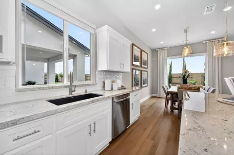 Kitchen - 3932 Switchgrass Rd, Placer One, CA 95747 photo 25 of 27