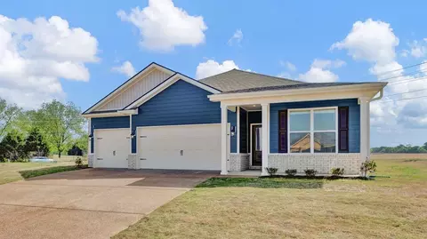 570 Riverdale Dr, Oakland, TN 38060