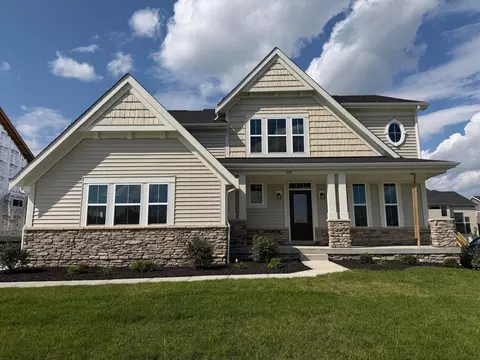 1292 Hawthorne Pkwy, Grove City, OH 43123