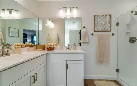 Bath - 959 Cherrystone Loop, Buda, TX 78610 photo 1 of 17