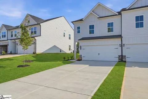 121 Brass Tack Dr, Powdersville, SC 29611