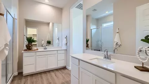 Bath - 9632 W Weldon Ave, Phoenix, AZ 85037 photo 1 of 5