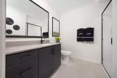 Bath - 3322 S Ruby Paseo, Ontario, CA 91761 photo 2 of 2