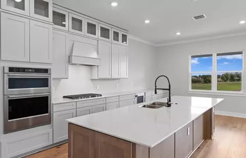 Kitchen - 616 Cotella Cv, Bradenton, FL 34212 photo 2 of 3