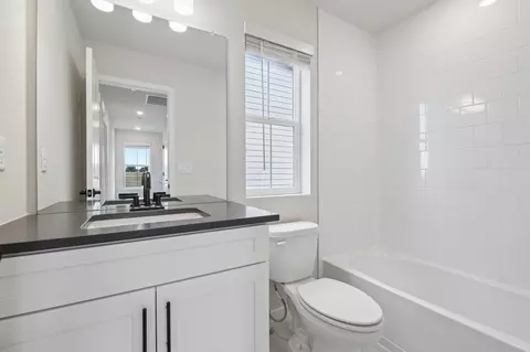 Bath - 8678 King St, Westminster, CO 80031 photo 2 of 4