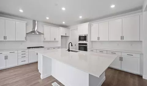 3317 S Zigzag Heron Dr, Saratoga Springs, UT 84045