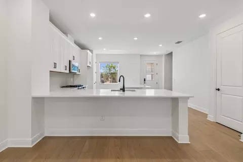 8119 Seaflower Pkwy, Bradenton, FL 34210