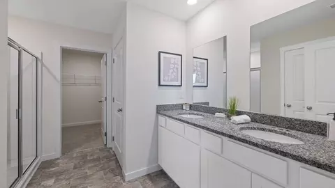 Bath - 7372 Bendire Loop, Hixson, TN 37343 photo 3 of 4